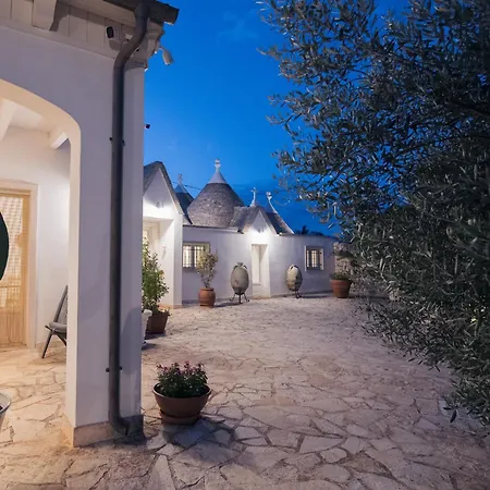 Trulli Greta, Luxury With Wonderful Pool *